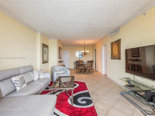 2501 S Ocean Dr, Hollywood FL 33019
