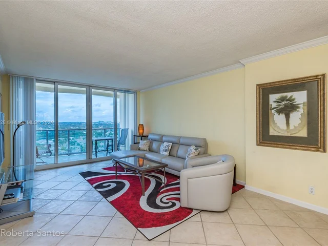 2501 S Ocean Dr, Hollywood FL 33019
