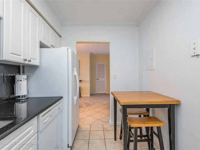 2501 S Ocean Dr, Hollywood FL 33019