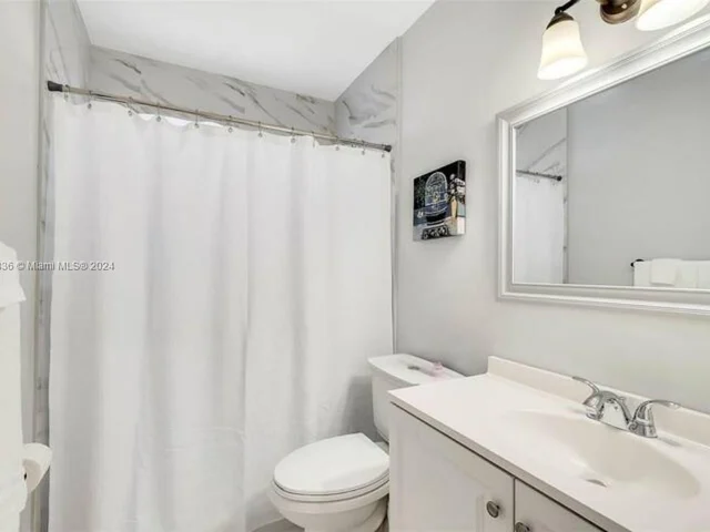 2737 SW 34th Ave # 2737, Miami FL 33133