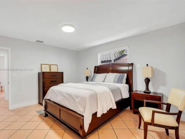 2737 SW 34th Ave # 2737, Miami FL 33133