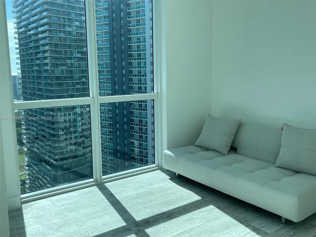 1080 Brickell Ave # 2700, Miami FL 33131