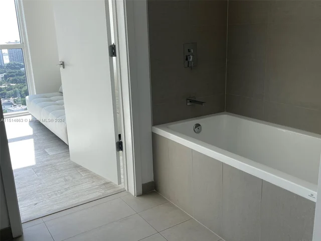 1080 Brickell Ave # 2700, Miami FL 33131