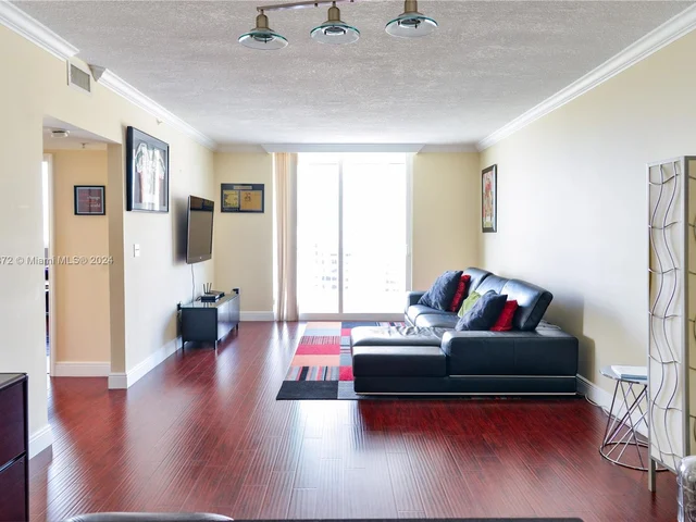 275 NE 18th St # 1002, Miami FL 33132