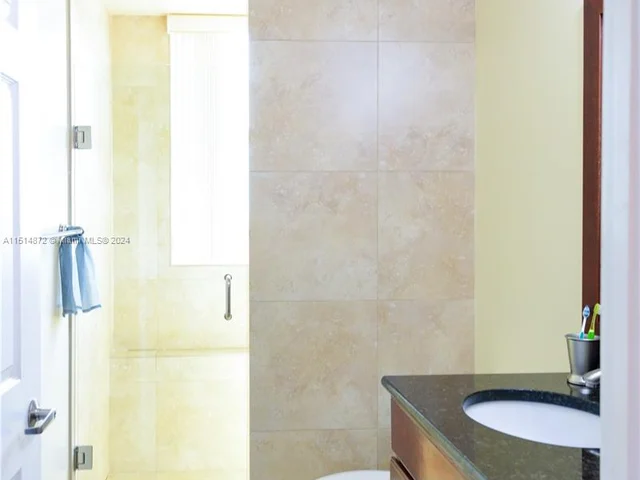 275 NE 18th St # 1002, Miami FL 33132