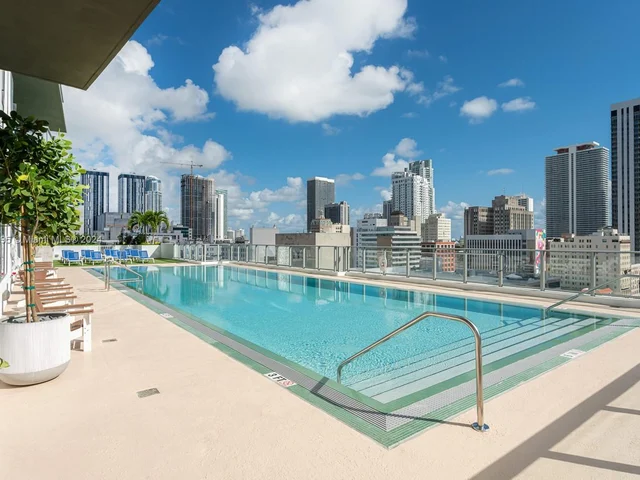 30 SW 1st St # 1706, Miami FL 33130