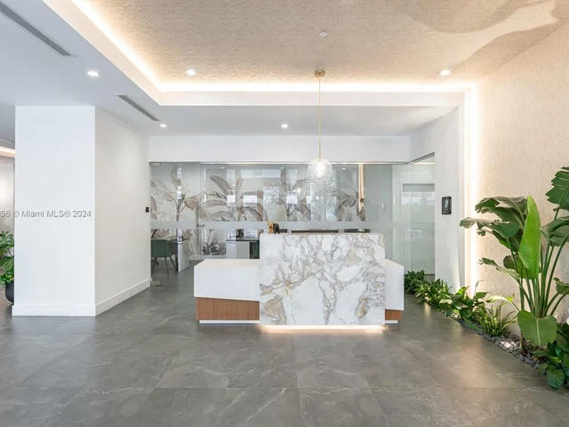 30 SW 1st St # 2207, Miami FL 33130