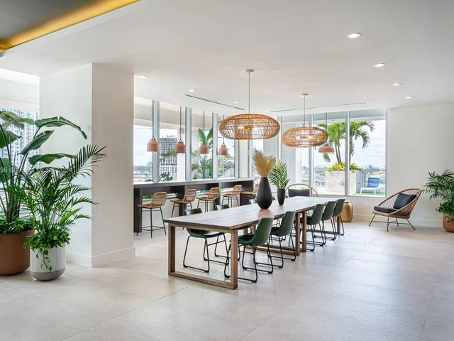 30 SW 1st St # 2207, Miami FL 33130