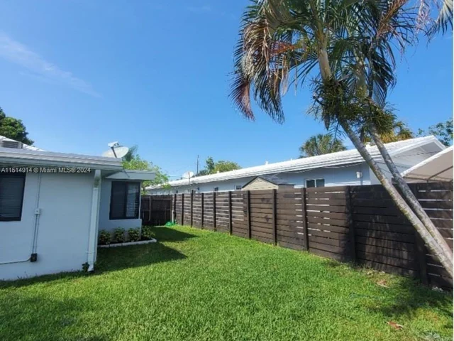 700 SE 14th Ct # 3, Fort Lauderdale FL 33316