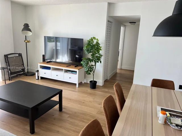 2020 NE 135th St # 504, North Miami FL 33181