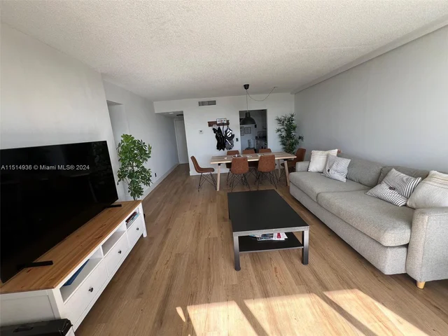 2020 NE 135th St # 504, North Miami FL 33181