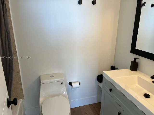 2020 NE 135th St # 504, North Miami FL 33181