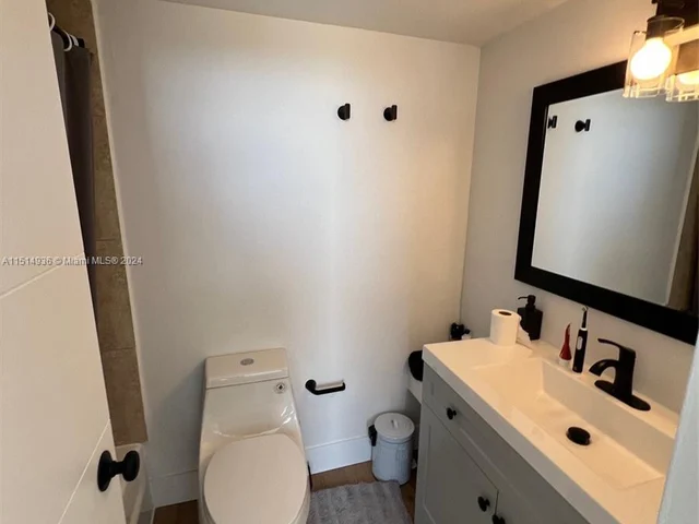 2020 NE 135th St # 504, North Miami FL 33181