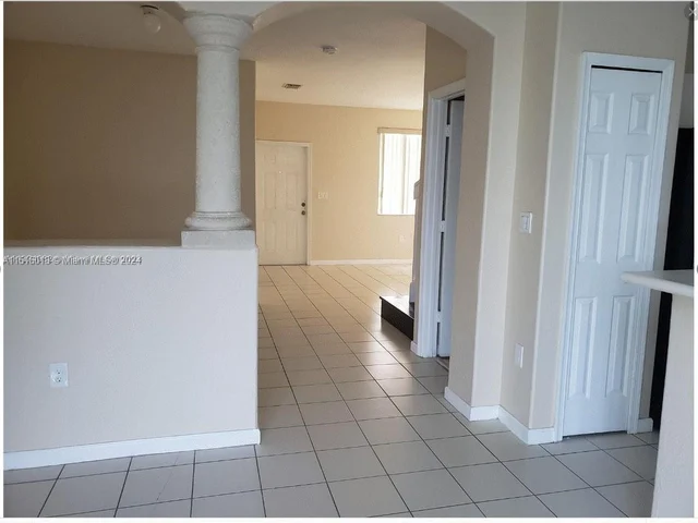 2755 SE 15th Rd # 101, Homestead FL 33035