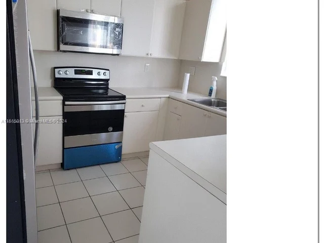 2755 SE 15th Rd # 101, Homestead FL 33035