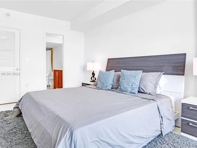 10275 Collins Ave # 1129, Bal Harbour FL 33154