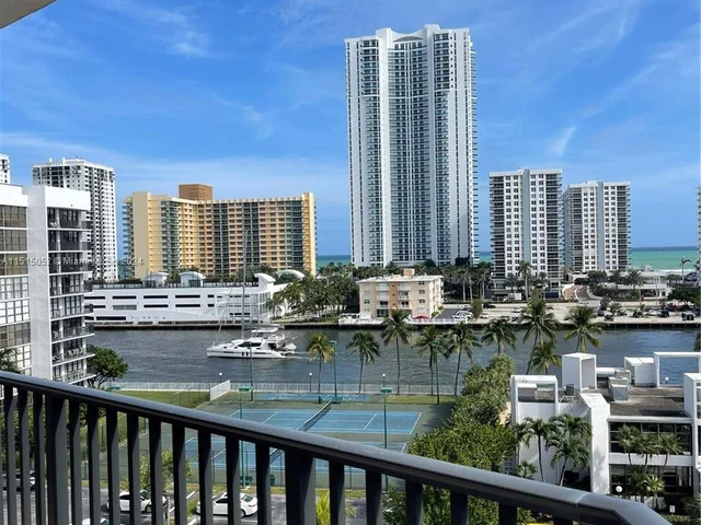 1000 Parkview Dr # 830, Hallandale Beach FL 33009