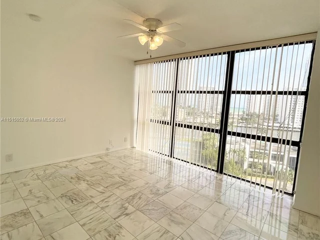 1000 Parkview Dr # 830, Hallandale Beach FL 33009