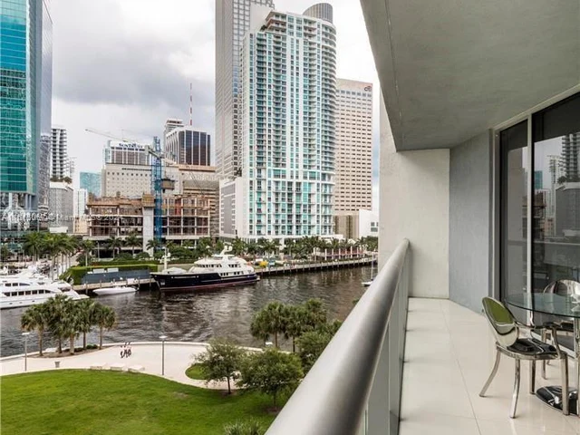 465 Brickell Ave # 604, Miami FL 33131