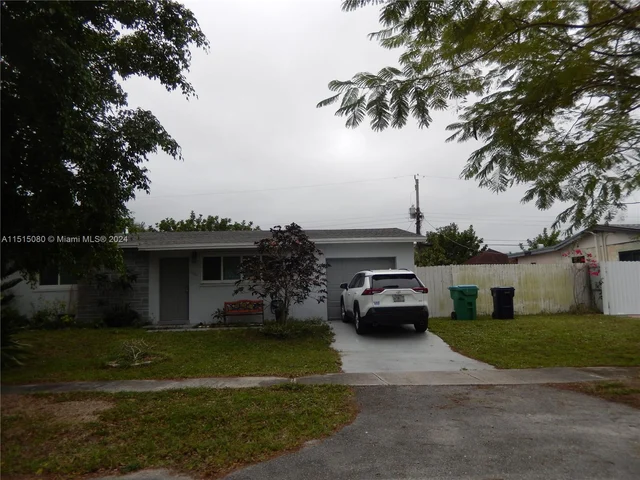 8000 NW 174th Ter, Hialeah FL 33015