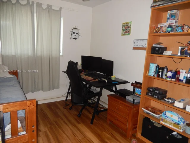 8000 NW 174th Ter, Hialeah FL 33015