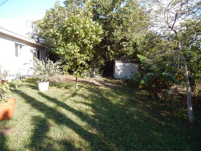 8000 NW 174th Ter, Hialeah FL 33015