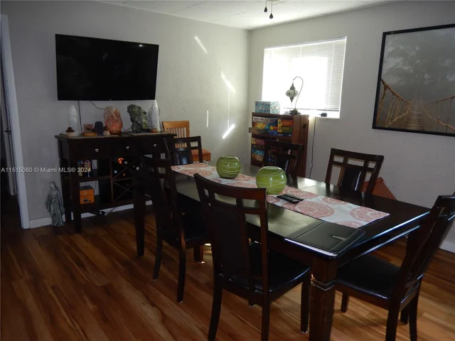 8000 NW 174th Ter, Hialeah FL 33015