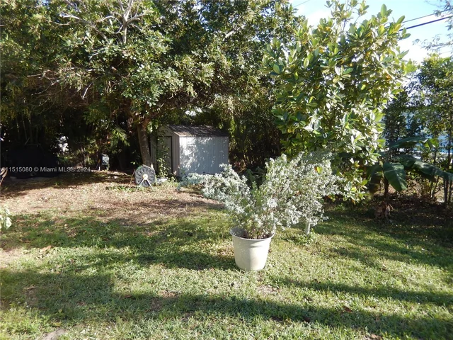 8000 NW 174th Ter, Hialeah FL 33015