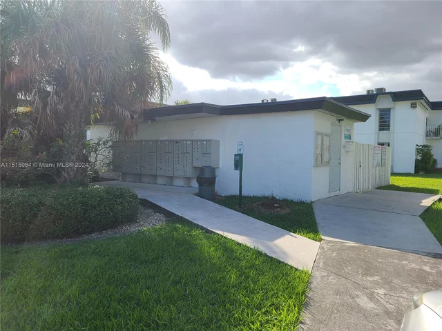 7244 SW 94th Pl # C6, Miami FL 33173
