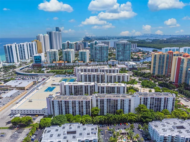 17011 N Bay Rd # 906, Sunny Isles Beach FL 33160