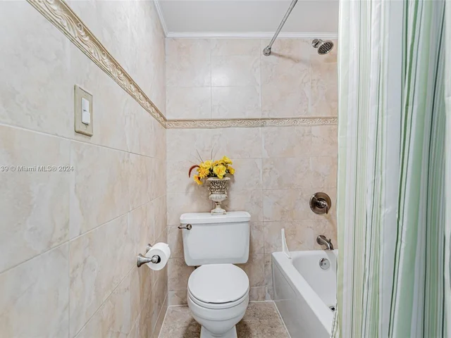 17011 N Bay Rd # 906, Sunny Isles Beach FL 33160