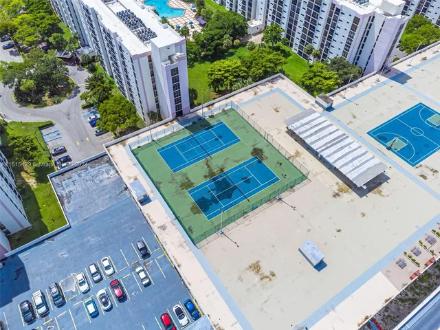 17011 N Bay Rd # 906, Sunny Isles Beach FL 33160