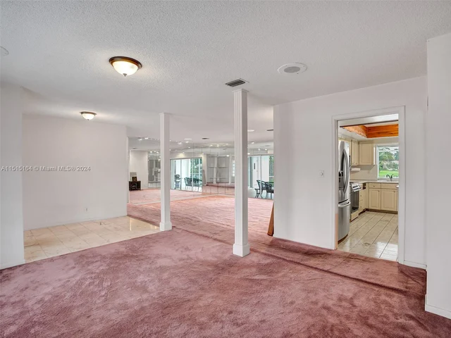 7361 SW 10th St, Plantation FL 33317