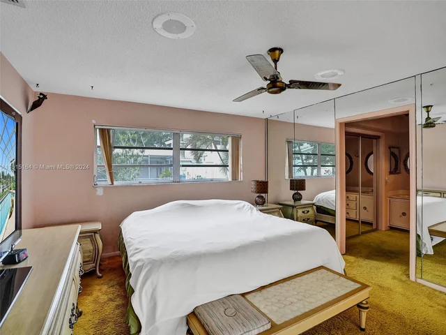 7361 SW 10th St, Plantation FL 33317