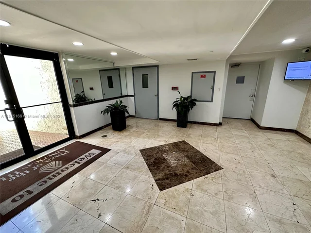 17011 N Bay Rd # 916, Sunny Isles Beach FL 33160
