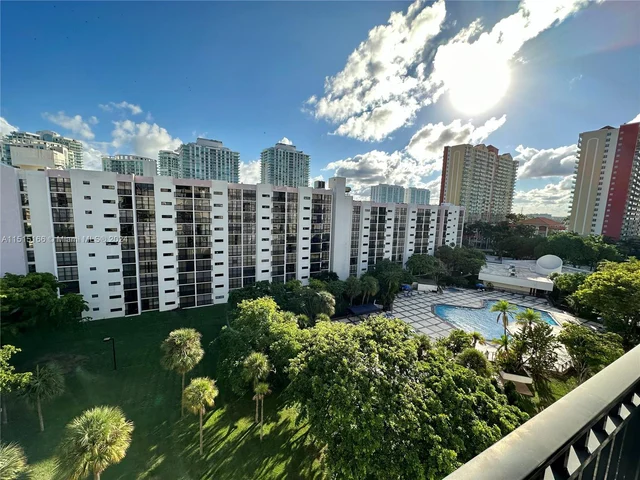 17011 N Bay Rd # 916, Sunny Isles Beach FL 33160