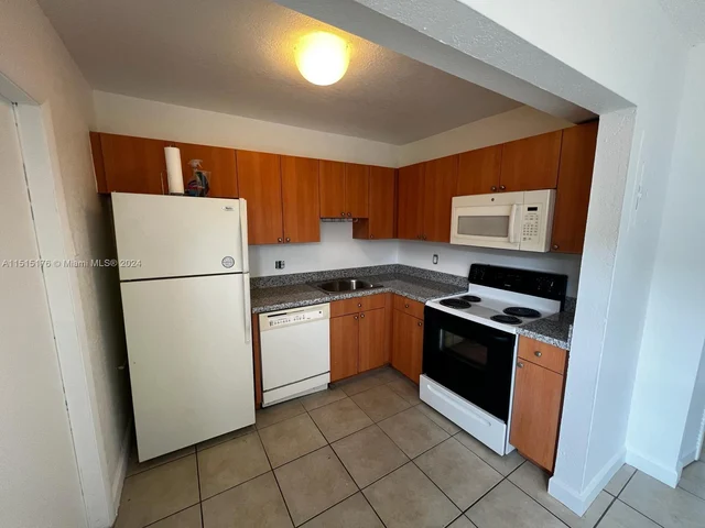 4779 NW 9th Dr # 4779, Plantation FL 33317