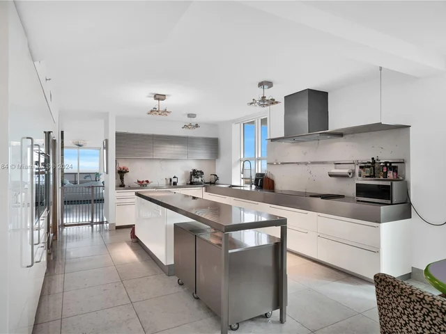 5801 E Collins Ave # 1200, Miami Beach FL 33140