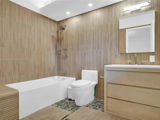 5801 E Collins Ave # 1200, Miami Beach FL 33140