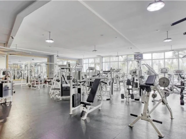 1000 West Ave # 1018, Miami Beach FL 33139