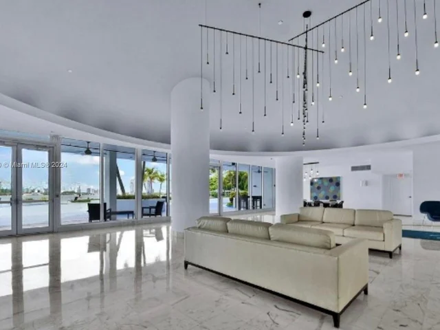 1000 West Ave # 1018, Miami Beach FL 33139