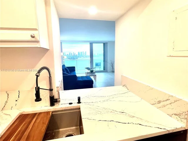 1000 West Ave # 1018, Miami Beach FL 33139