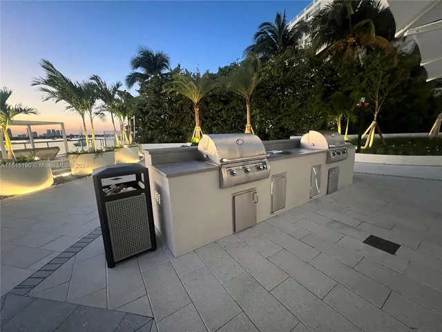 1000 West Ave # 1018, Miami Beach FL 33139
