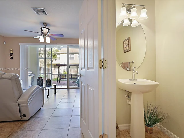 9681 Lago Dr # 9681, Boynton Beach FL 33472