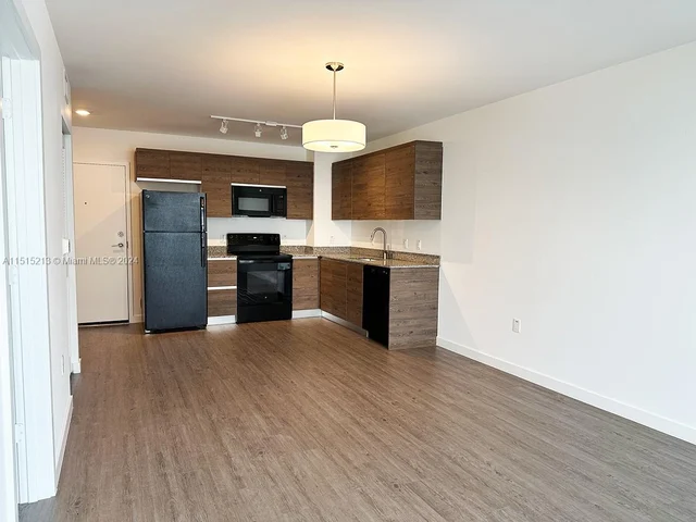 61 NW 37th Ave # 1014, Miami FL 33125