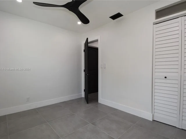 2432 NE 12th Ave, Pompano Beach FL 33064