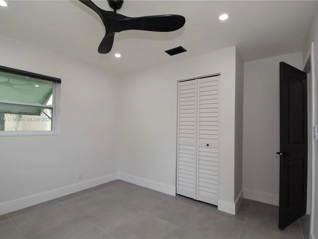 2432 NE 12th Ave, Pompano Beach FL 33064