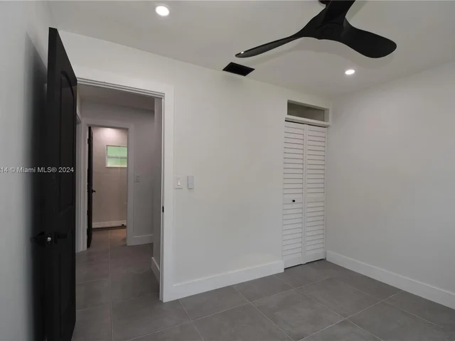 2432 NE 12th Ave, Pompano Beach FL 33064