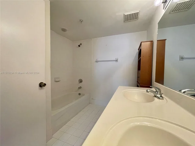 36 NW 6th Ave # 1004, Miami FL 33128
