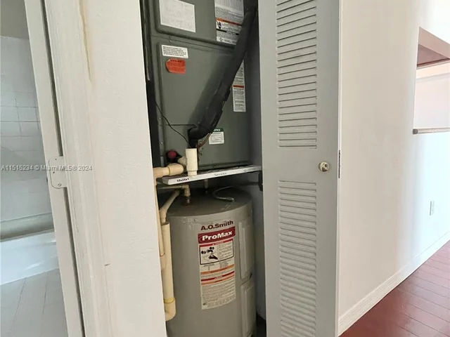 36 NW 6th Ave # 1004, Miami FL 33128